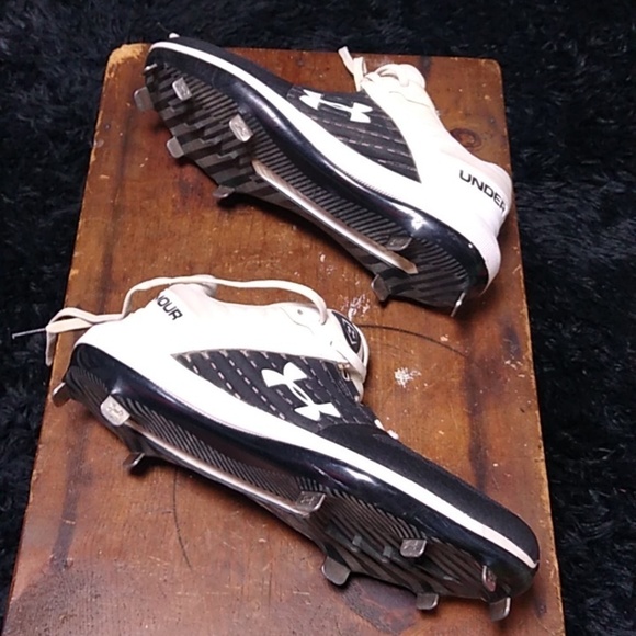 UNDER ARMOUR BASEBALL CLEATS, ATHLETIC SPORTS, LIGHTWEIGHT SHOES - Picture 8 of 9